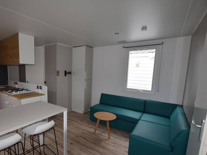 Camping Ushuaïa Villages L'estuaire - Mobilheim 6 personen - - 40m² - 3 Schlafzimmer - überdachte Terrasse -. in Paimbœuf, Loire-Tal