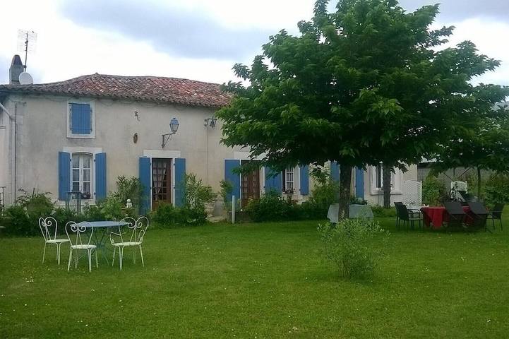 Chambre d’hôte pour 8 personnes en Charente - 4