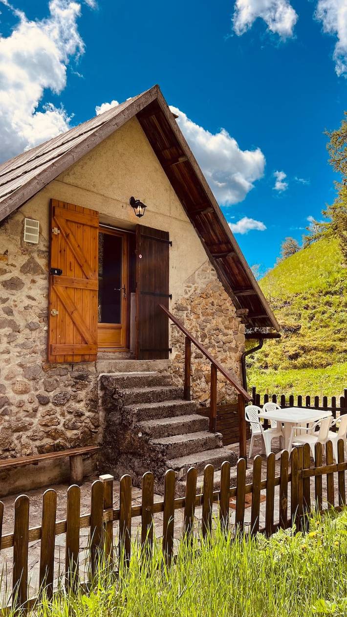 Gîte pour 2 personnes, avec Terrasse dans Valberg (Niza)