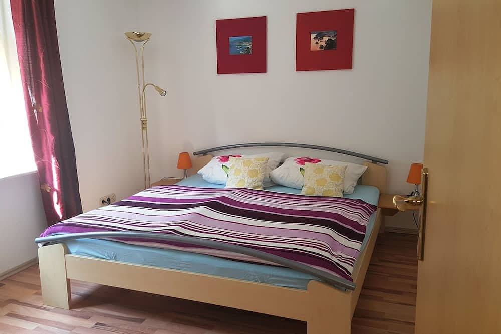 Entire apartment, Fewo Sündermann mit Terrasse, Pavillon und Grill - Ferienwohnung in Mellenthin, Usedom