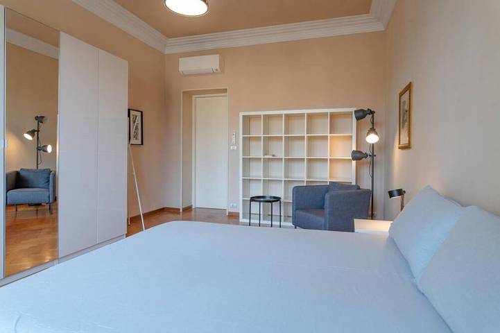 Appartamento intero, San Tommaso, Luxury, 4 rooms by HappyHosTorino in Torino, Provincia di Torino