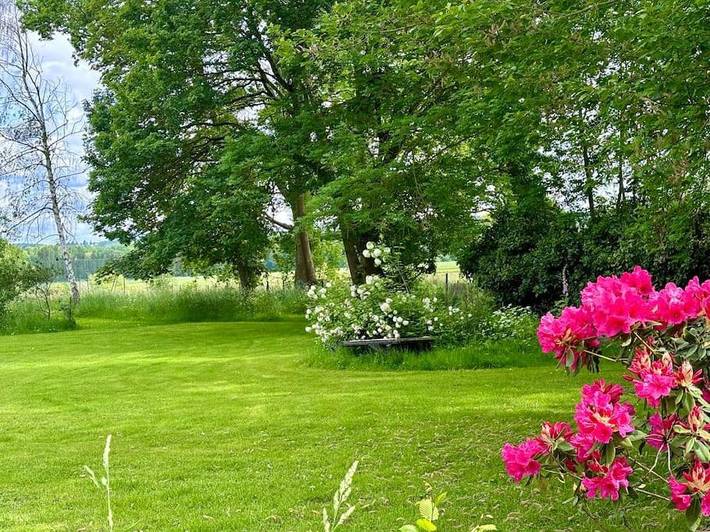 Location de vacances pour 4 personnes, avec piscine ainsi que jardin et terrasse, animaux acceptés dans Les Mesnuls - 2