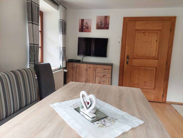 Ganze Ferienwohnung, Ferienwohnung mit Balkon in Tuxer Alpen, Schmirn
