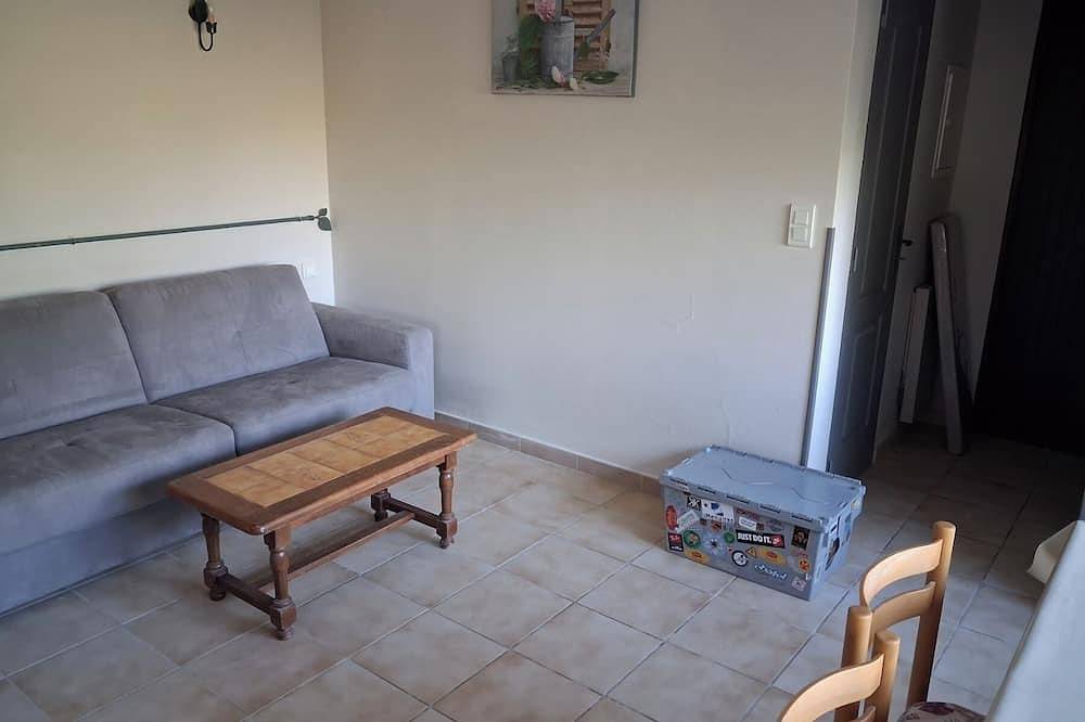 Ganze Wohnung, Accollé ein altes Bauernhaus, Apt. 1. St. (6 pl) renovierten Schwimmbad, Sauna und Spa in Maubec, Regionaler Naturpark Luberon