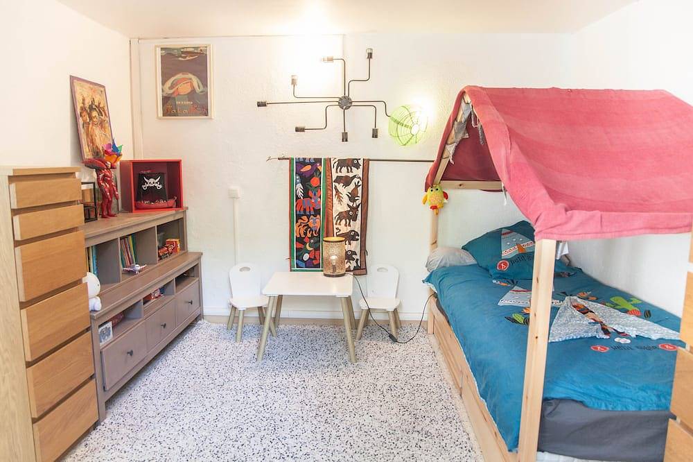 Mazet en Bord de Rivière in Collias, Region de Nimes