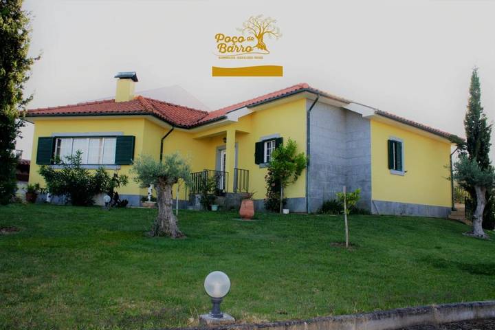 Maison de campagne pour 2 personnes, avec jardin ainsi que vue et piscine, animaux acceptés à Vila Flor - 2