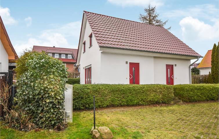 Ferienhaus für 4 Personen, mit Terrasse und Garten in Wohlenberg