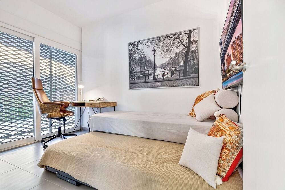 Entire apartment, Ocean and pool view 3-bedroom apt. in La Capellania, Benalmádena