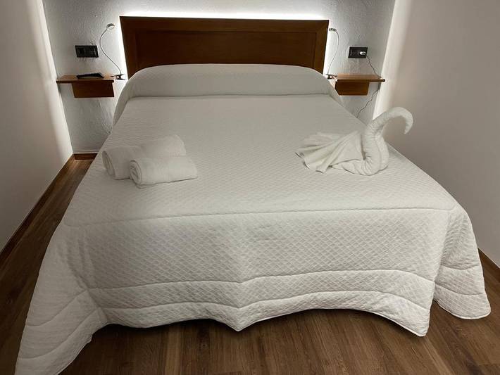 Casa rural para 3 personas, con Jacuzzi además de Terraza y Jardín en Posada de Valdeón - 3