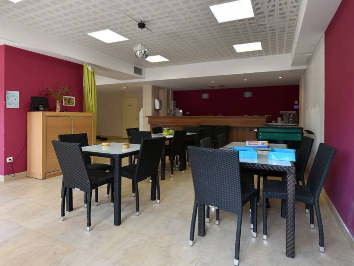 Gîte pour 4 personnes, avec piscine et balcon dans Isola 2000 - 4