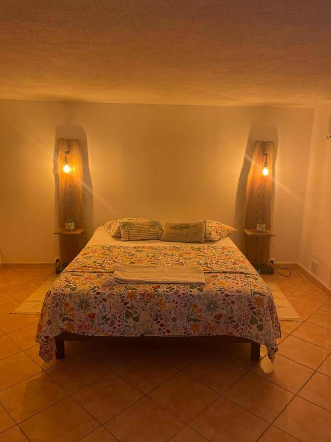 Chambre d’hôte pour 2 personnes, avec terrasse et jardin ainsi que vue et piscine à La Celle-sous-Gouzon - 3