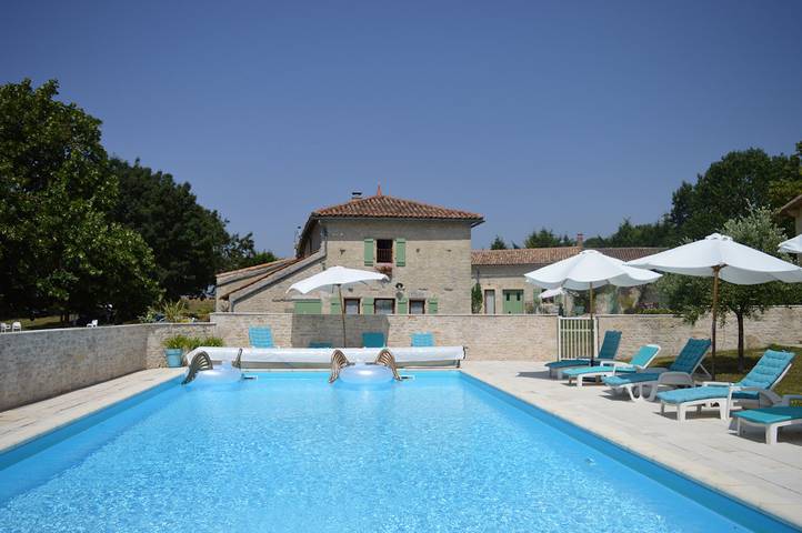 Gîte pour 36 personnes, avec piscine et jardin en Charente-Maritime - 3