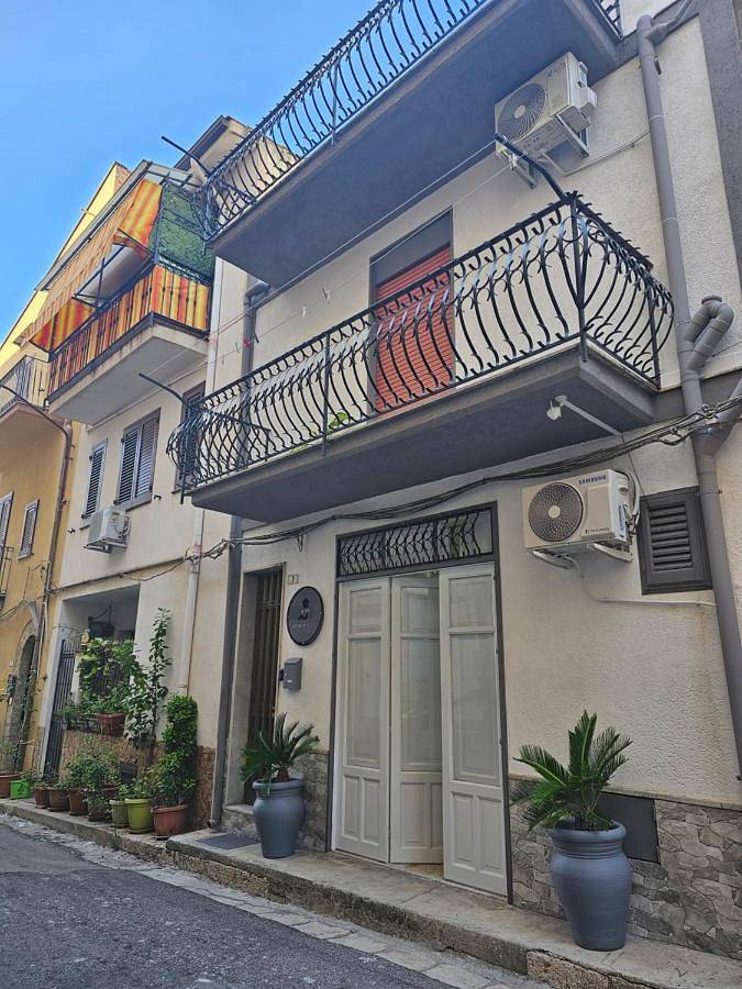 Room in Sicily in Partinico, Provincia di Palermo