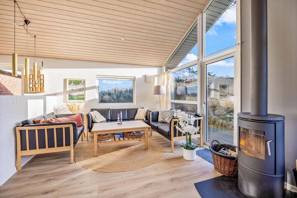 Gemütliches Pool-Ferienhaus für die ganze Familie in Ringkøbing, Holmsland Klit