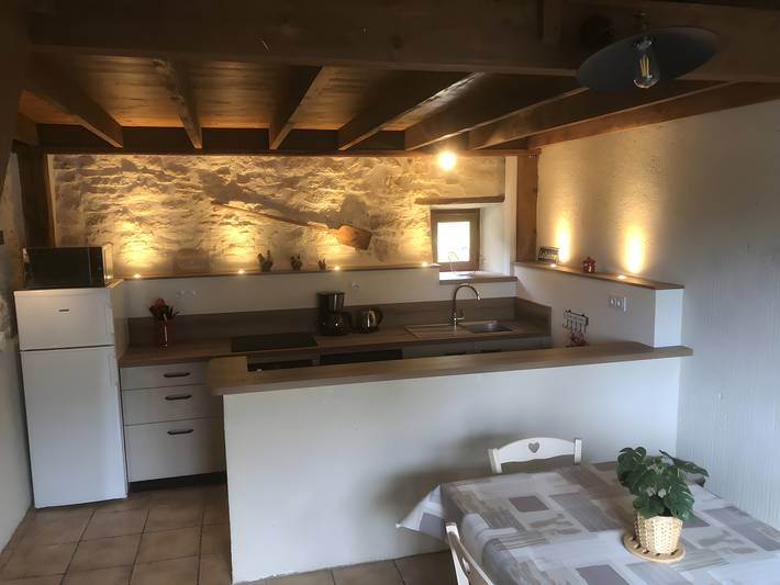 Gîte “L’Oustalet” con terrazza privata, Wi-Fi e aria condizionata in Le Garn, Nimes e dintorni