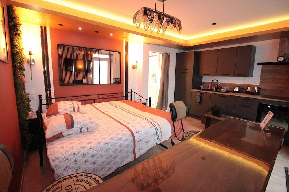 Luxury Suite: Land 800m²/Terrace/Barbecue/Private parking Video Surveillance in Verdun (Gemeinde), Verdun