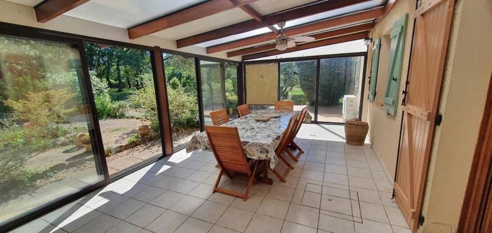 Location de vacances pour 6 personnes, avec Terrasse ainsi que Jardin et Vue à Salazac - 2