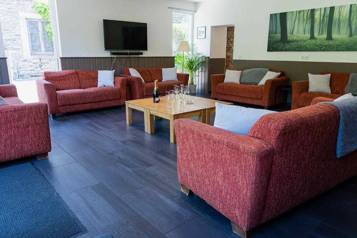 Location de vacances pour 32 personnes, avec jardin et terrasse à Vresse-sur-Semois - 3