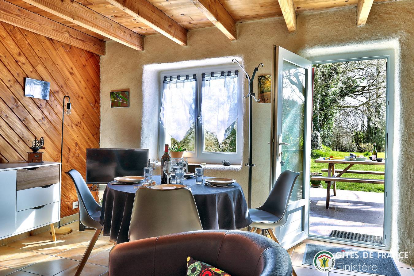 Ty melen in Huelgoat, Châteaulin und Umgebung