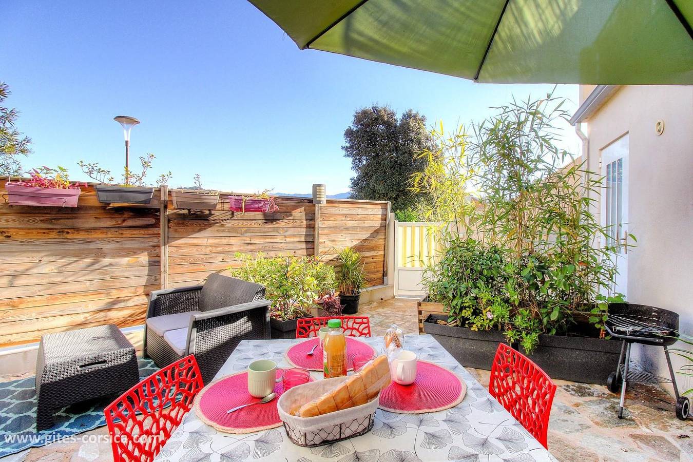 Le 28081 in Alata, Region de Ajaccio