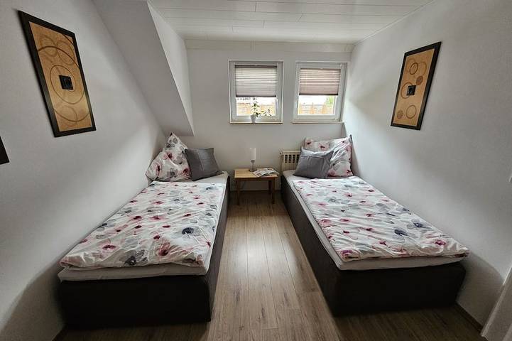Gemütliches Ferienhaus Weitblick mit großem Balkon und Terrasse zum Entspannen in Niederaula, Rhön-Hessen