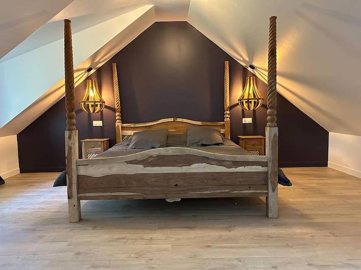 Location de vacances pour 2 personnes, avec Jacuzzi ainsi que Terrasse et Jardin dans Guitrancourt
