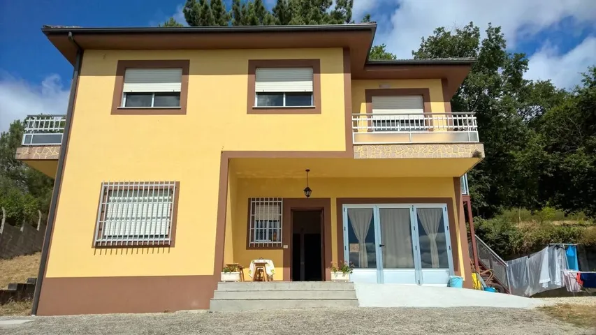 Hostel für 4 Personen, mit Terrasse und Ausblick sowie Garten - 1