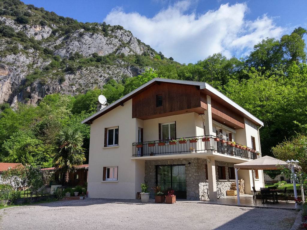 Le gîte de la Carbonnière in Ornolac-Ussat-les-Bains, Ariège