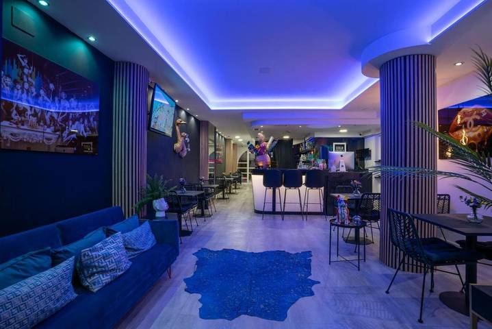 Aparthotel para 3 personas, con jardín y vistas - 1