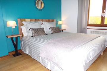 Gîte pour 2 personnes, avec jardin et terrasse à Prats-de-Carlux