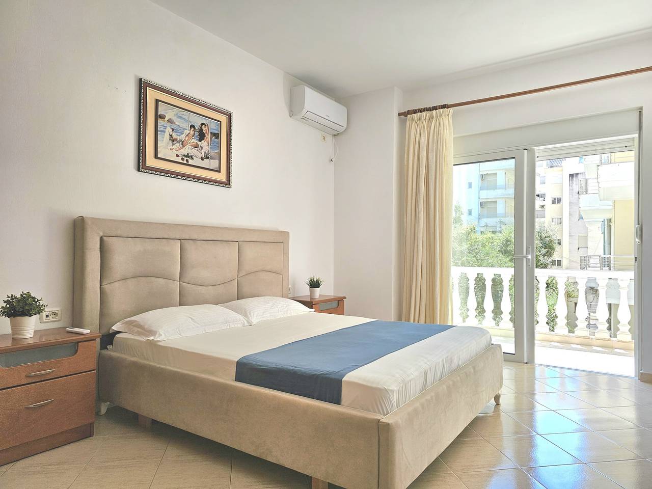 Ganze Wohnung, Ferienwohnung für 3 Personen mit Balkon in Sarandë, Vlorë