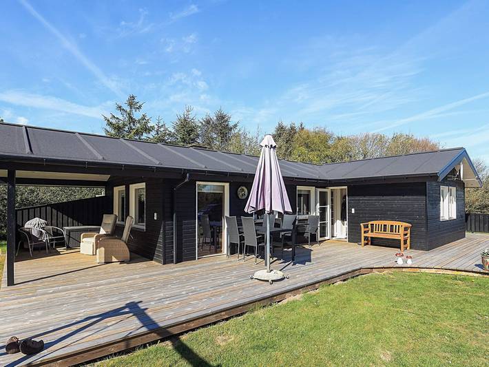 Ferieudlejning for 5 personer, med Terrasse i Nr. Lyngby