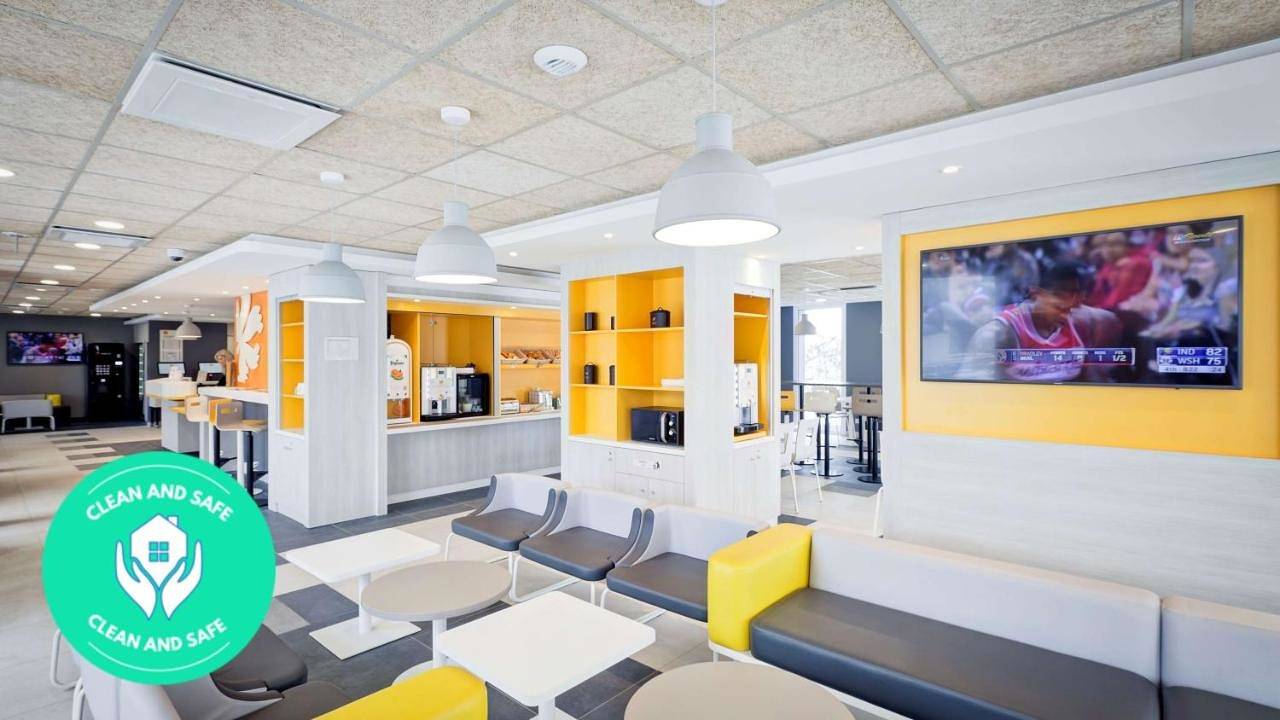 Première Classe Genève - Aéroport - Prévessin in Prévessin-Moëns, Gex