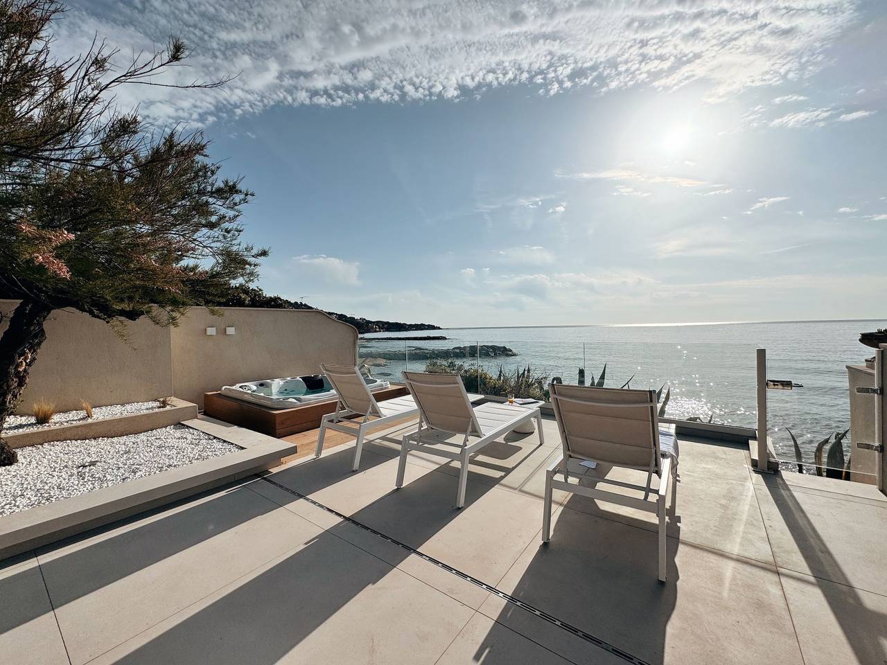 Villa la corniche pieds dans l eau in Les Issambres, Roquebrune-sur-Argens