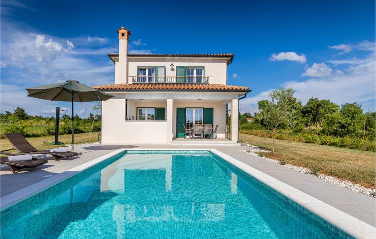 Holiday home for 6 people, with garden and terrace as well as pool - 1