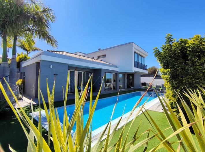 Villa voor 6 personen, with Balkon and Terras as well as Tuin and Zwembad in La Quinta