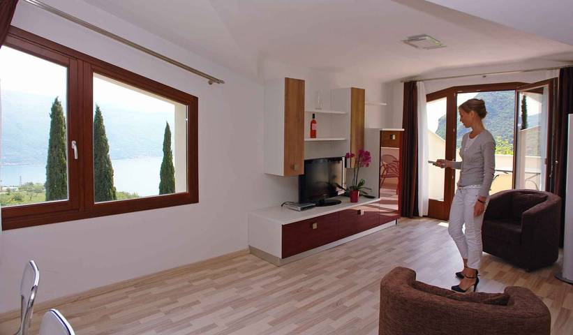 Appartamento intero, Appartamento per vacanze con vista sul Lago di Garda in Tignale, Prealpi Gardesane