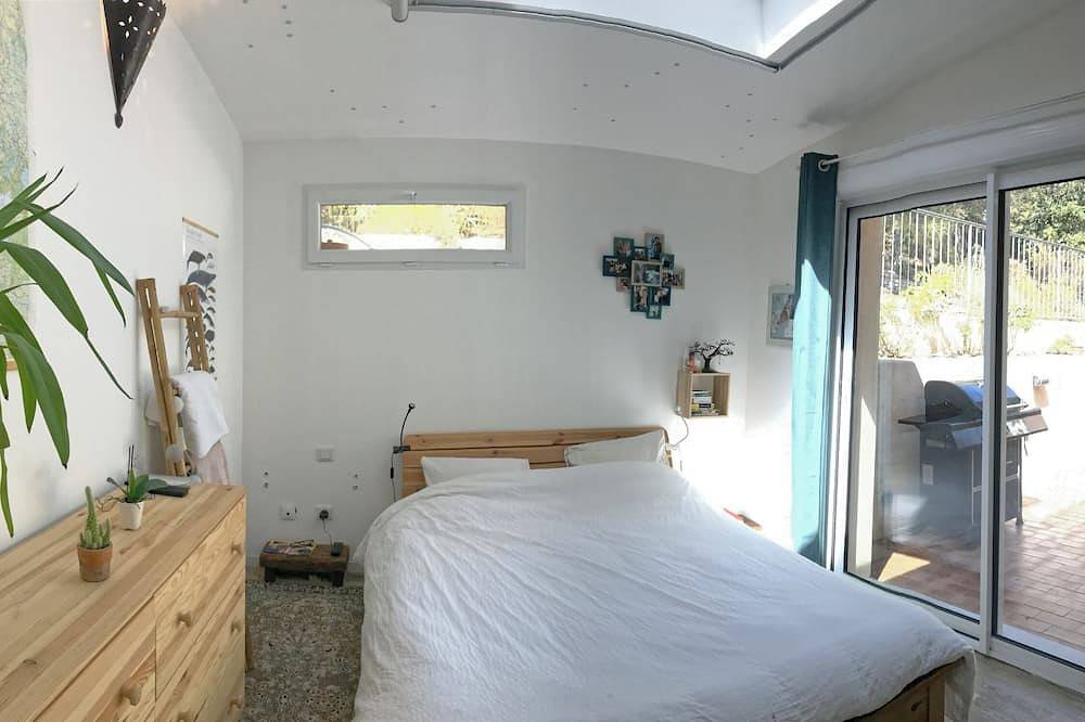 Large house 15 min from Aix en Provence and 30 min from Marseille and the beaches. in Bouc-Bel-Air, Aix-en-Provence und Umgebung