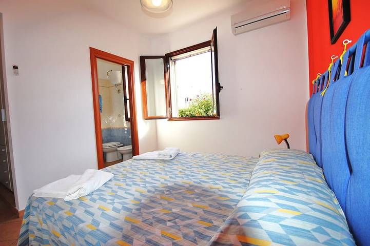 Location de vacances pour 12 personnes, avec Balcon et Jardin à Campofelice di Roccella - 4