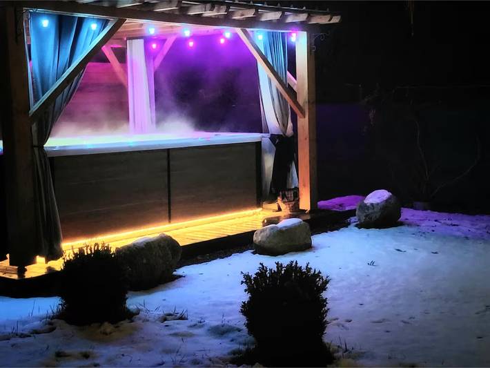 Gîte pour 10 personnes, avec jacuzzi ainsi que jardin et sauna, animaux acceptés à Le Bourg-d'Oisans - 3