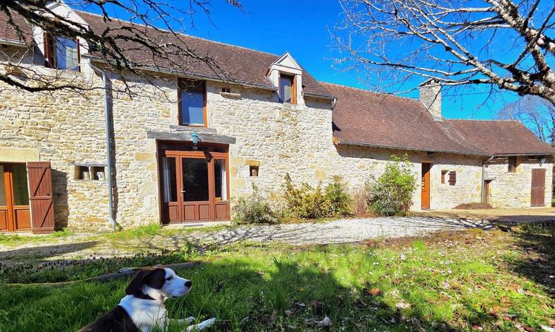 Location de vacances pour 9 personnes, avec Terrasse ainsi que Jardin et Piscine à Sainte-Orse