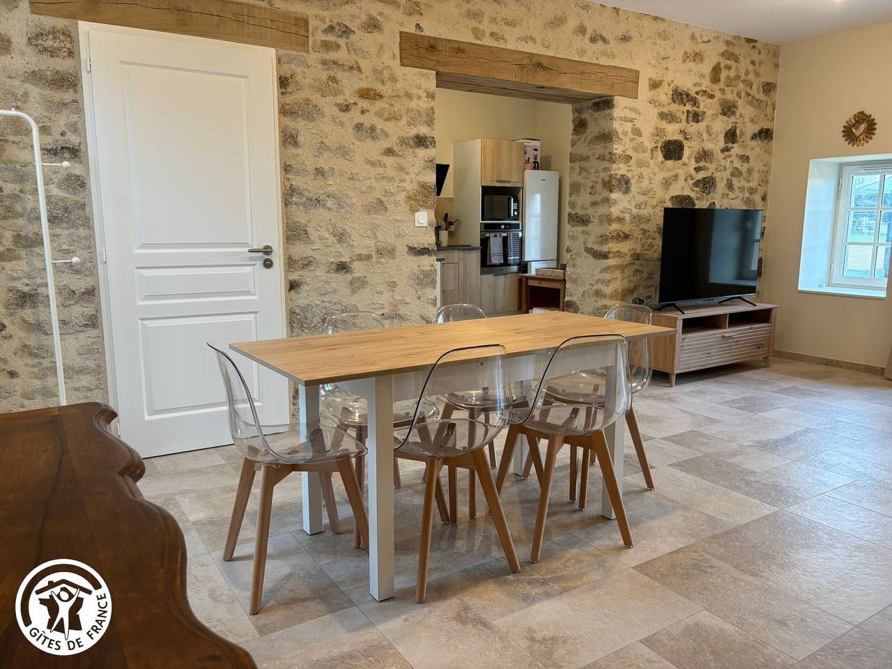 Charmant Gîte en Bocage Vendéen, 3 Chambres, Parking Inclus in La Gaubretière, Vallée de la Loire