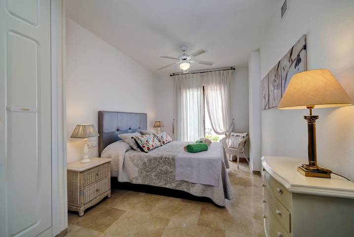 Chalet para 4 personas, con Balcón/Terraza además de Jacuzzi y Jardín en Costa del Sol Occidental - 4