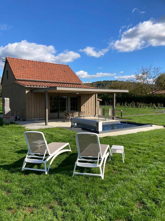 Location de vacances pour 4 personnes, avec piscine ainsi que vue et jardin à Domme - 3