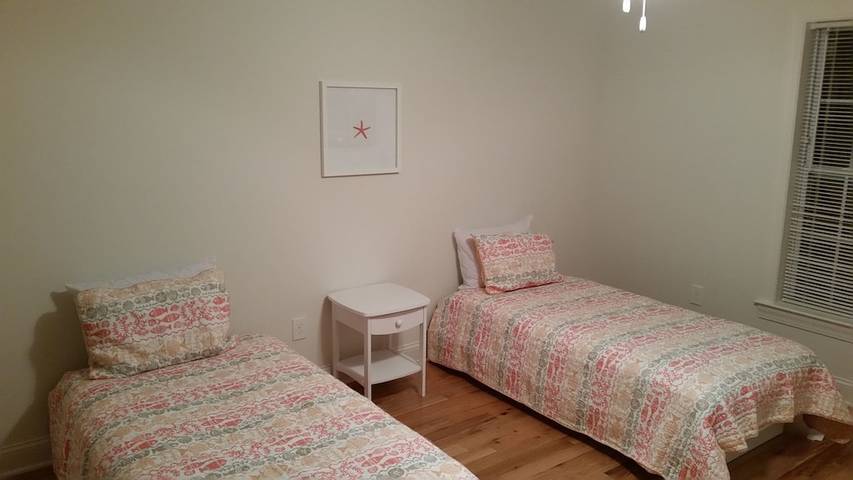 Vacation rental for 10 people, with yard and balcony in Ocean County