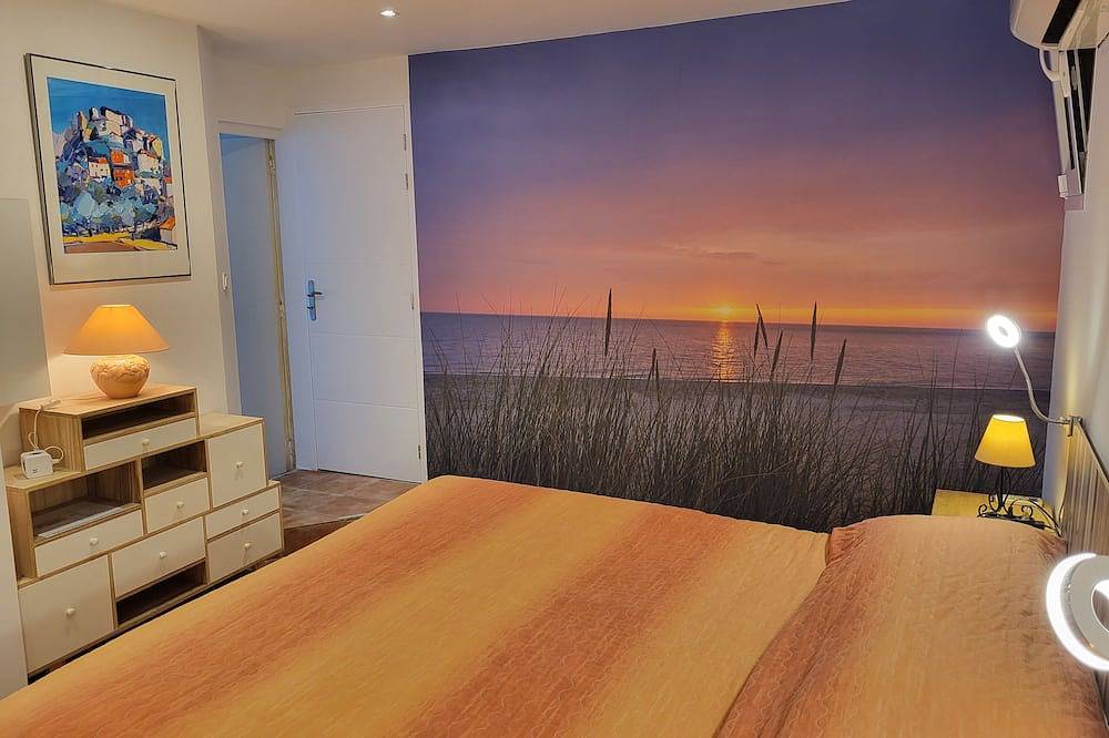 Appartement entier, Porticcio: T2 de 45m2, terrasse, plage à pied, grand lit en 180 cm, wifi (fibre) in Porticcio, Grosseto-Prugna