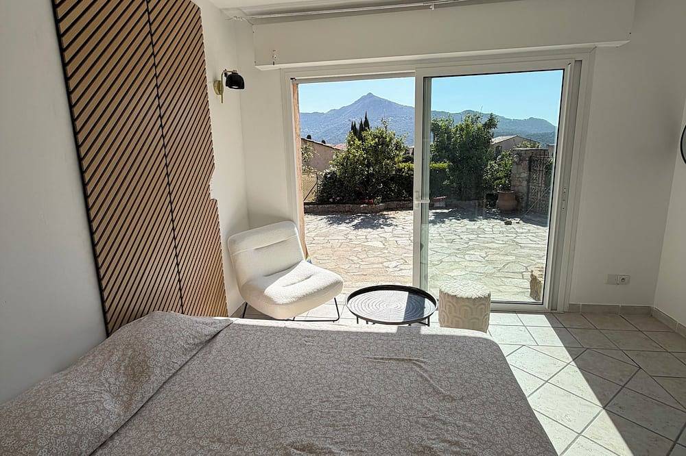 Air-conditioned studio on the ground floor of a villa•5 minutes from the beaches – L'Île-Rousse in Monticello, Calvi region