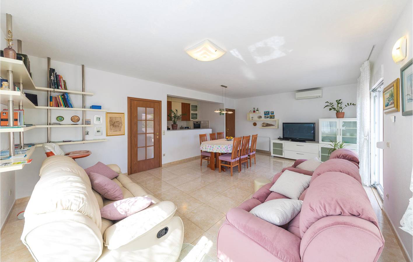Ganze Ferienwohnung, Ferienwohnung für 6 Personen mit Terrasse in Kastel Kambelovac, Kaštela