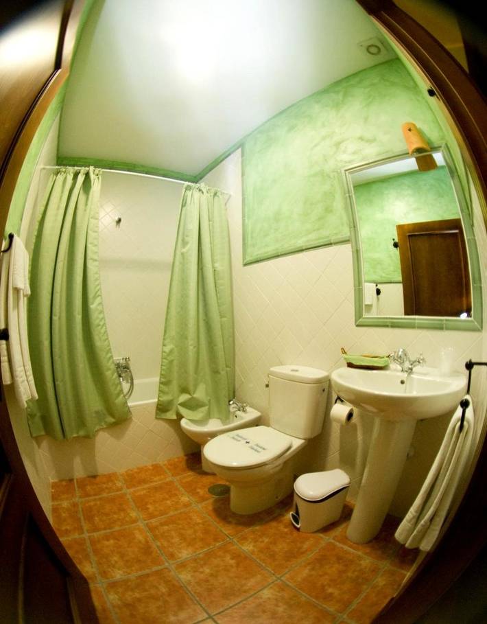 Casa rural para 4 personas, con terraza y vistas, Se admiten mascotas en Tierra de Mérida - Vegas Bajas - 2