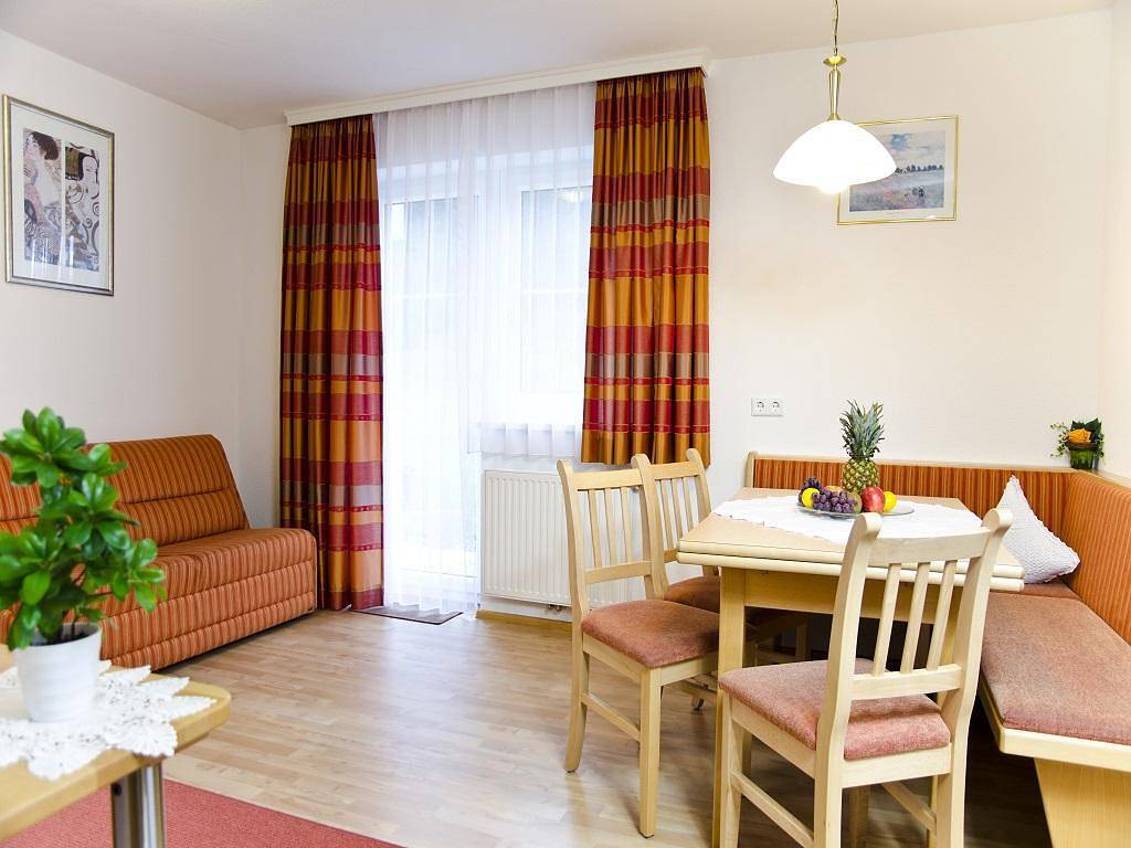 Ganze Ferienwohnung, Fewo Helene/2 Schlafräume/ 2Du., Wc in Galtür, Verwall